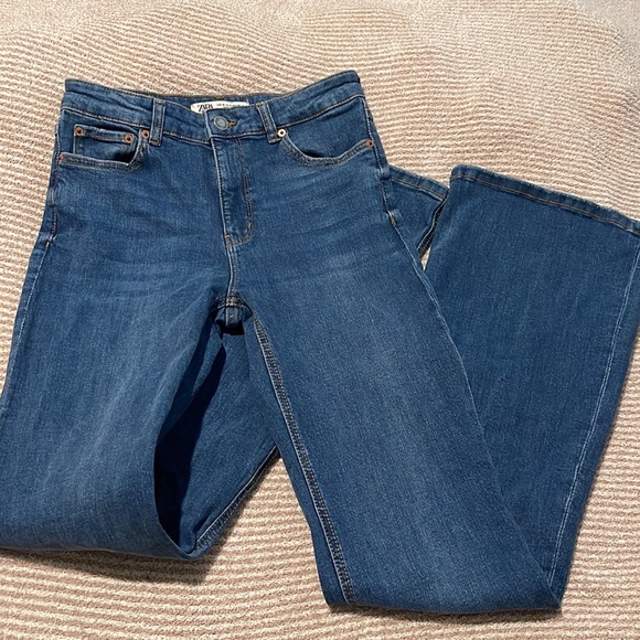 ZARA STRETCH BOOTCUT JEANS - Picture 2 of 4